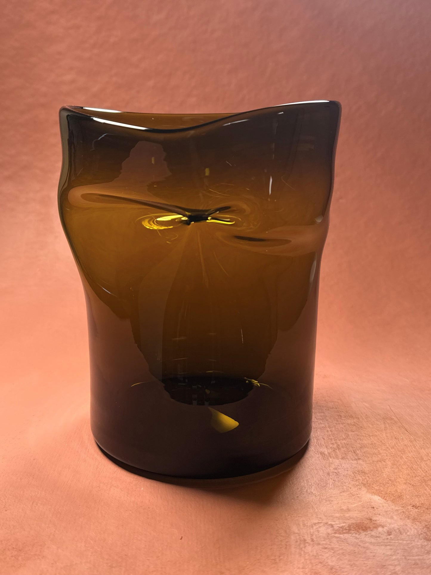 Smelta vase (lav)