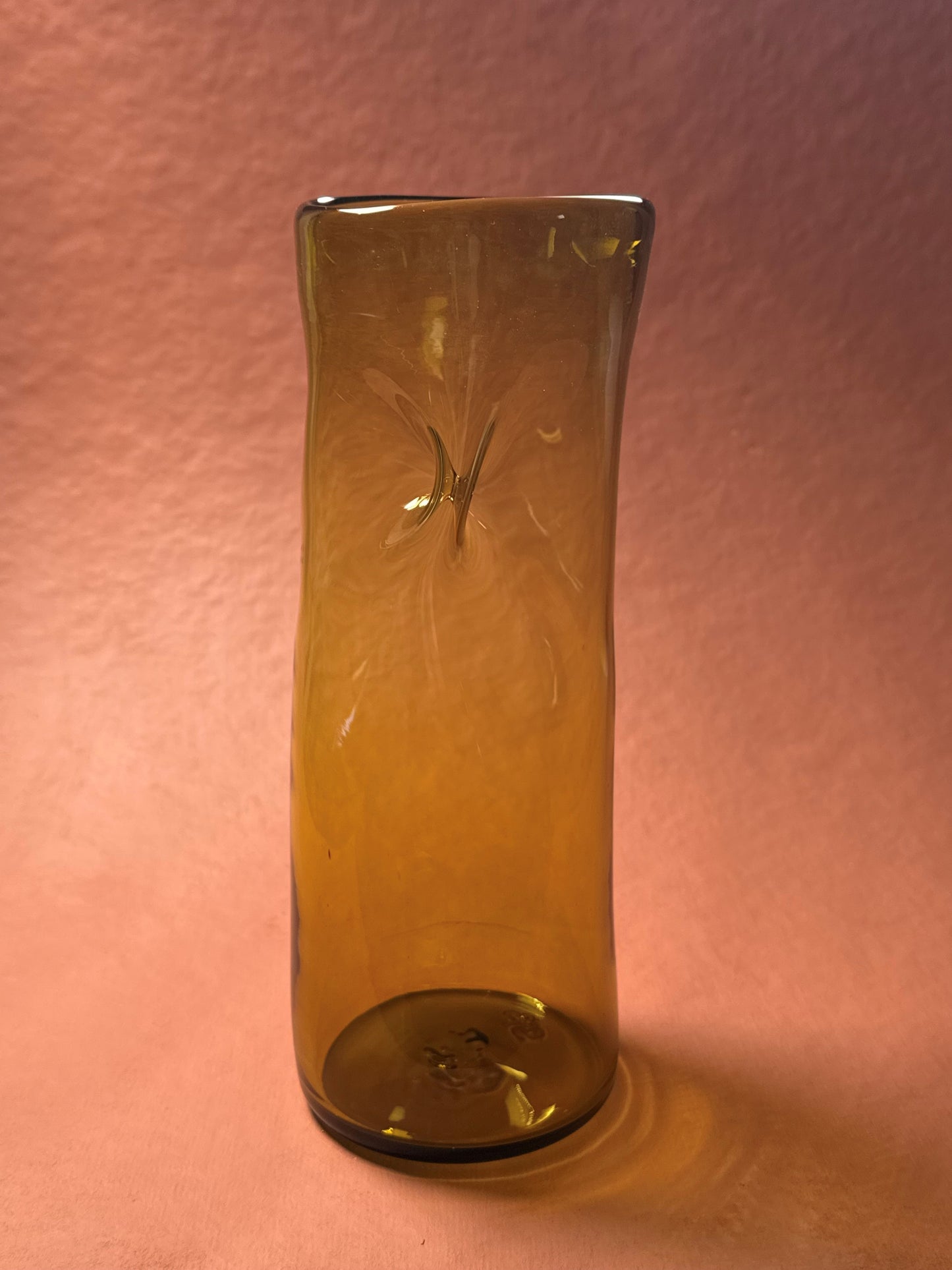 Smelta vase (høy)