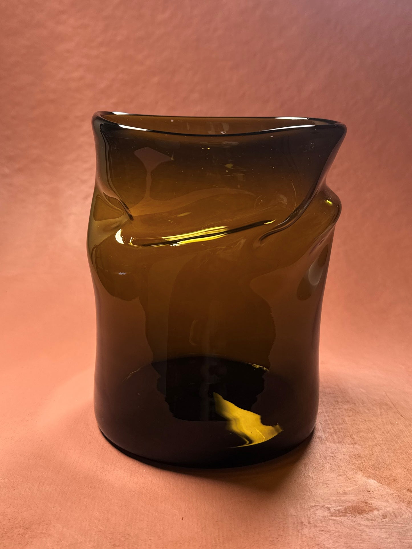 Smelta vase (lav)
