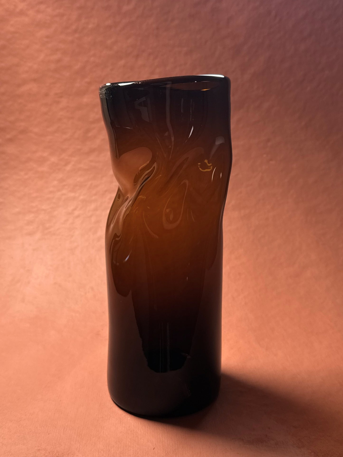 Smelta vase (høy)